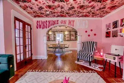 Image de The Pink House - North of Maria