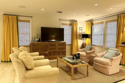 Image de Convenient location. Walking distance to Lsu lakes.