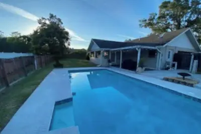 Image de Ocala Oasis-3 Bedrooms and Heated Pool!