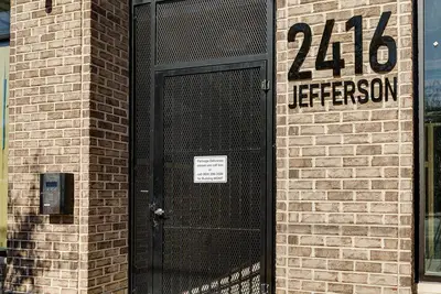 Image de Walkable Location, Chic Décor, Superior Service