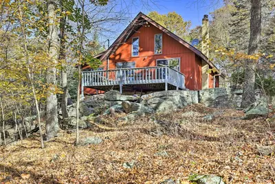 Image de Deck + Forest Views: Secluded Cresco Cabin!