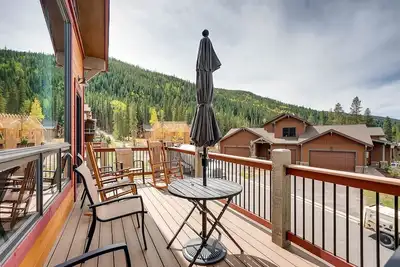 Image de East Keystone 4br townhome - shuttle to slopes w/ hot tub and private entrance