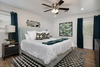 Image de Cheerful Oasis|3bd 2bath|Central Location|FamIlies