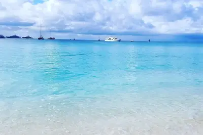 Image de Beachfront Caribbean Breeze /On the Beach! Clean!