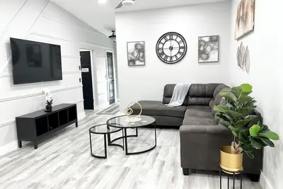 Image de Luxurious Townhome - Miami Gardens - Sleeps (8)