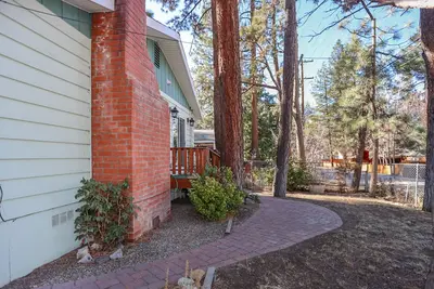 Image de Peaceful Poet's Corner Cabin