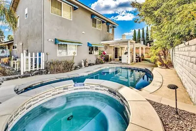Image de Stunning 4br Laguna Hills Oasis w/ Private Pool