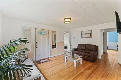 Image de 5mins to boyce park ski lodge, cozy family home
