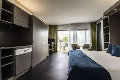 Image de Suite 6 Personnes Prestige Pmr