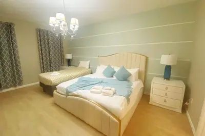 Image de New Deluxe 15 Br 17ba Game Cinema Bbq Pool Heating Close to Disney