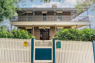 Image de Dr Crookston's Guest House Circa 1880