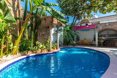 Image de Enchanting Mexican Retreat: Discover Hacienda Lord Twigg's Townhomes