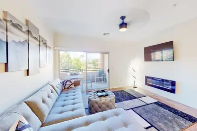 Image de Pristine condo with a putting green, two pools, hot tub, & fitness room