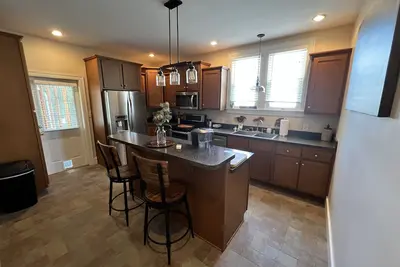 Image de “New” Elizabethtown Poplar Place!