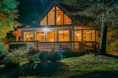 Image de Luxury Cabin 45 Min to Asheville |Hot Tub|Fire pit