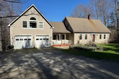 Image de Beautiful 5-Bedroom Upscale Country Home With Home Theater
