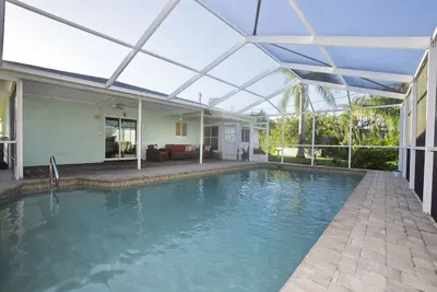 Image de Cheerful 4-bedroom Vacation Home with Heated Pool