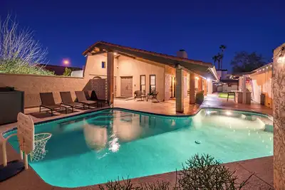 Image de Old Town Scottsdale Modern Villa with Private Heated Pool and Golf Putting Green