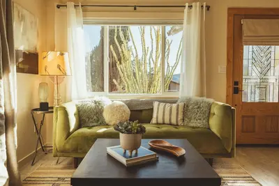 Image de Tres Ocotillos - Modern Eclectic Casita near Hot Springs in T or C