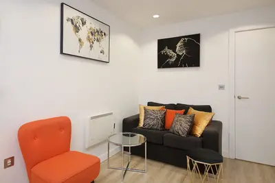 Image de Stunning 2 Bed Waterfront Apartment in Media City