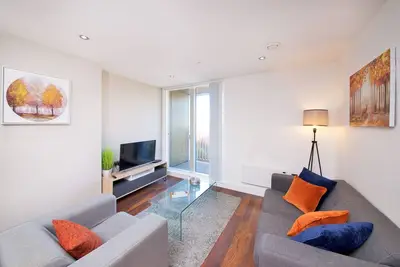 Image de Lovely Modern 2 Bed / 2 Bath City Centre Apartment