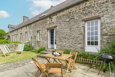 Image de Maison de campagne avec jardin, proche des plages, idéale pour familles, équipée cheminée et terrasse