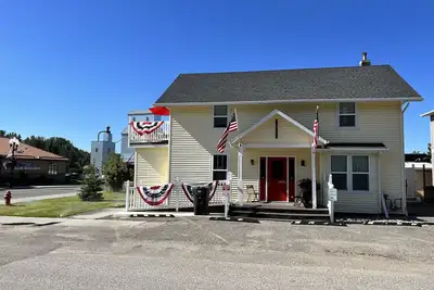 Image de New Listing! In Downtown Red Lodge. Excellent Location!