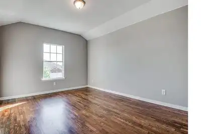 Image de Breathtaking and spacious 2 story home!