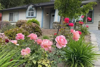 Image de 4 Queen Beds easy access to 49 & 80