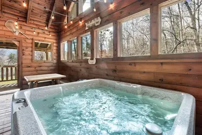 Image de Spectacular Mtn Views + Hot Tub/Pool Table/Pvt Pond
