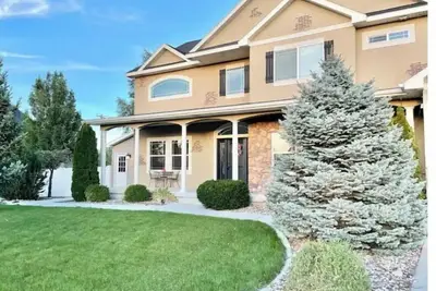 Image de Spacious Basement Apartment w/ Private Entrance