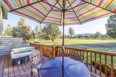 Image de Eagle Crest: Resort Amenities-Spa-9th Hole-Views!