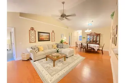 Image de \"Your Cup of Tea\", Spacious Three Bedroom
