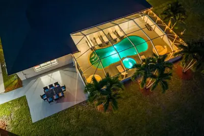 Newly Designed Renovated Luxe 8 Br Heated Pool
