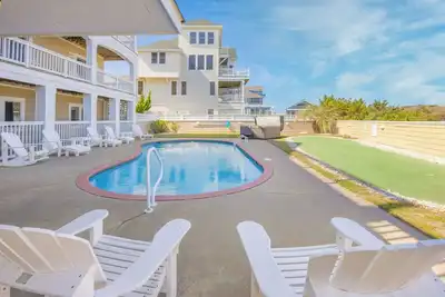 Image de Summer Savings - Oceanfront Home w/ Pool, Hot Tub, Putting Green, and Game Room