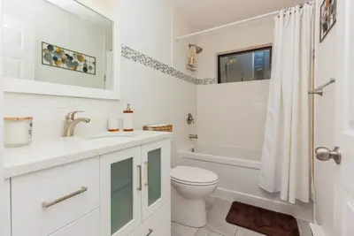 Image de Victoria Monthly Rental/Spectacular Ocean/City/Mountain Views