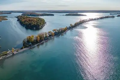 Image de Where the Road Ends, Adventure Begins-Sunset Views&Kayaks at a Boat-Only Hideout