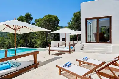 Exclusive Luxury Villa | South Facing | Vista De Muntanya | 6 Bedrooms | A Few Minutes Drive To The Beach | San Jose