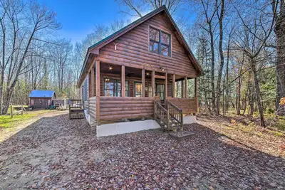 Image de Inviting Webb Lake Cabin w/ Mountain Views