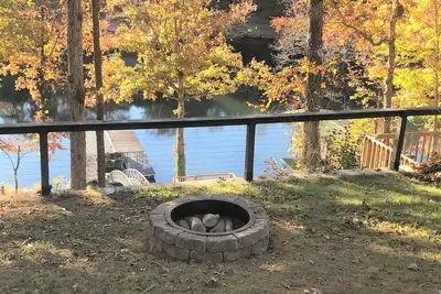Image de The Gathering Place: Big Lakehouse w\/ Covered Dock and Fiber Internet