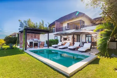 Image de Villa Aguamarina in Porta Fortuna By Mita Residential. Ocean View, Golf Cart, Private Pool
