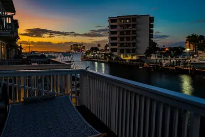 Image de Modern 3 bedroom on the Destin Harbor - 2 min from the beach!