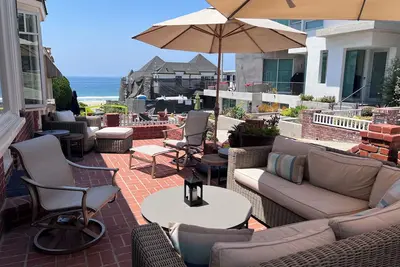 Image de Beach Cottage with Patio on Walk Street - Ocean Views