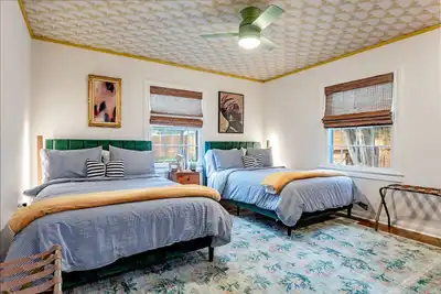 Image de McKenzie Corner- Inspiring Stay- Longer Term Welcome