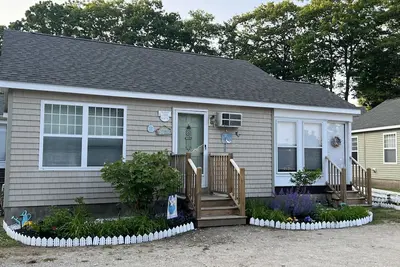 Image de This sweet, cozy, and relaxing beach cottage is ready for you in 2024! Sleeps 6!