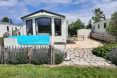 Image de 5. Beachhouse, 1km from Sea, Swimming Pool, Playground, Camping
