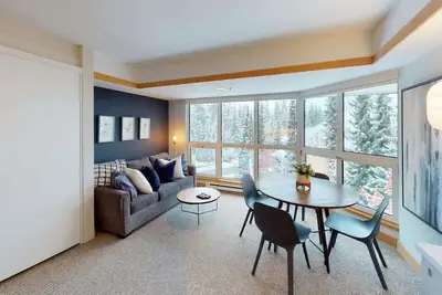 Image de Whistler - Le Chamois - 1 bedroom #411