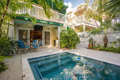 Image de A Wave From It All at The Truman Annex in Key West