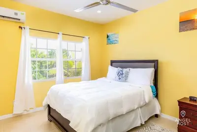 Image de Charming Guest House with Scenic Lagoon Views