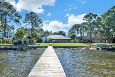 Image de Boaters Welcome, Boat launch 2 miles, Gated/Pier/Pool! On the bay!